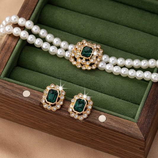 Un Ensemble de Boucles d'Oreilles Élégantes et Luxueuses